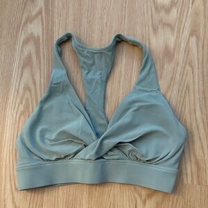 Lululemon Light Sage Green Sports Bra Size 6 NWOT